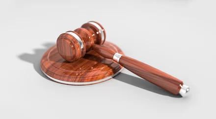 Od sierpnia oznaczanie treści AI jest obowiązkiem: art. 50 unijnego AI Act wchodzi w życie