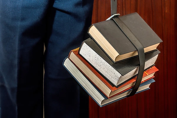 AI w analizie danych uczniów: edukacyjna inwigilacja czy pomoc pedagogiczna?