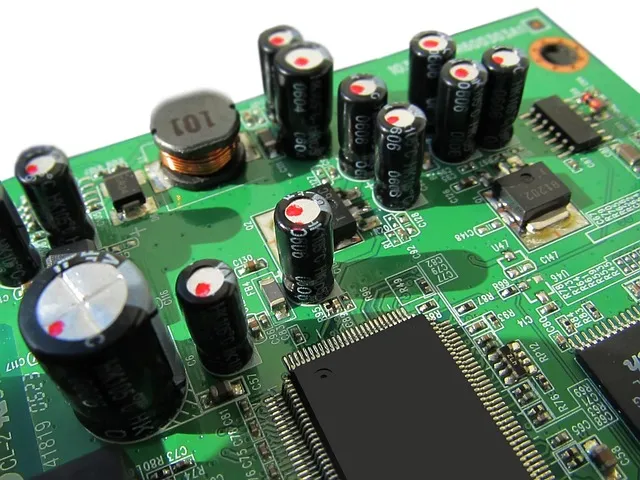 Góry zużytych kart: elektroniczne odpady ery AI