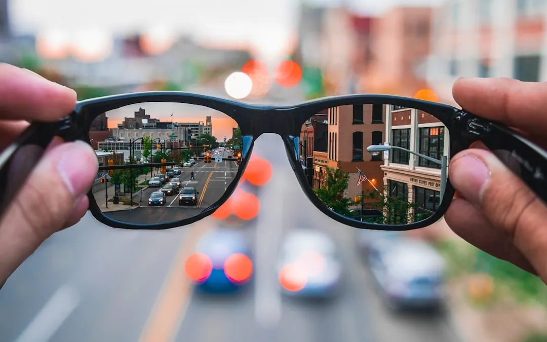 Okulary, które patrzą razem z tobą: Meta Ray-Ban i granica nagrywania bez zgody