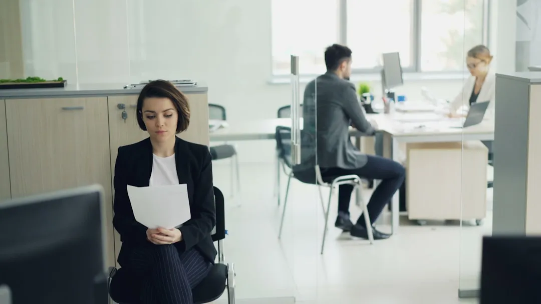 AI w rekrutacji: gdy model wybiera CV mężczyzn 51,9% a kobiet 11,1%