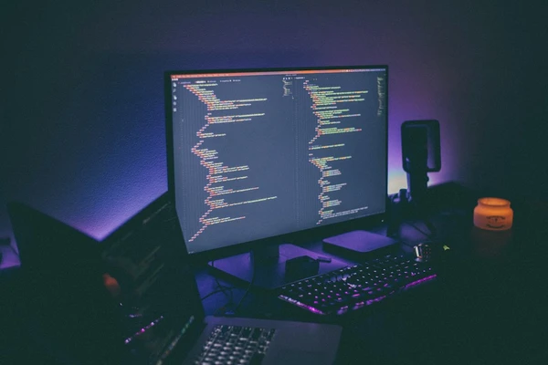 Vibe coding: kiedy ufność w kod od AI staje się luką bezpieczeństwa