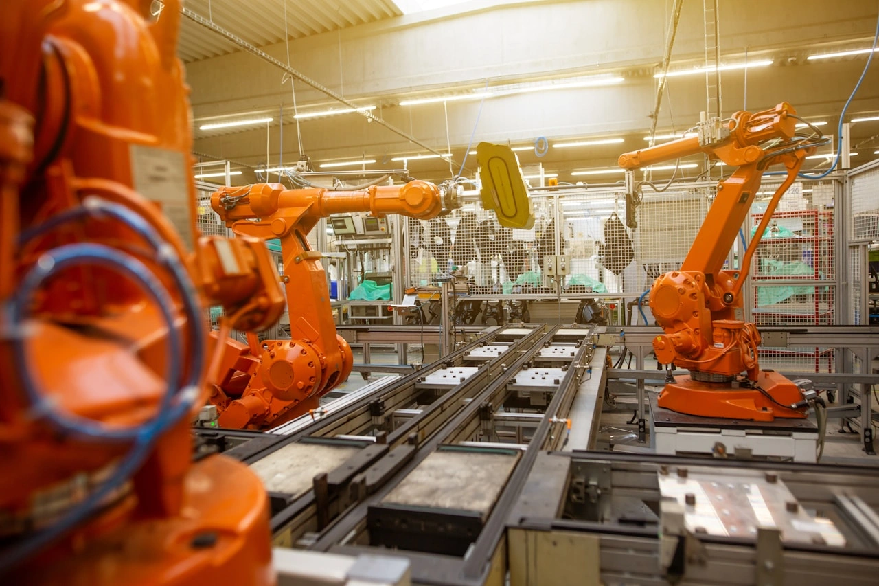 AI zaniża wartość ludzkiej pracy: tanie odpowiedniki usług wielkich firm