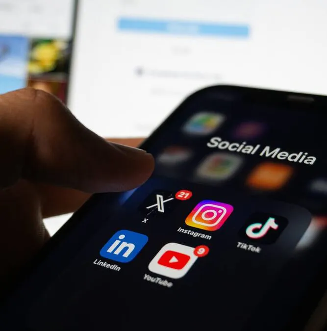 84 razy więcej niż pięć największych stron deepfake: Grok xAI i skalowanie seksualnych fałszerstw