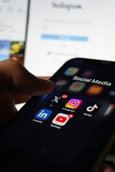 84 razy więcej niż pięć największych stron deepfake: Grok xAI i skalowanie seksualnych fałszerstw