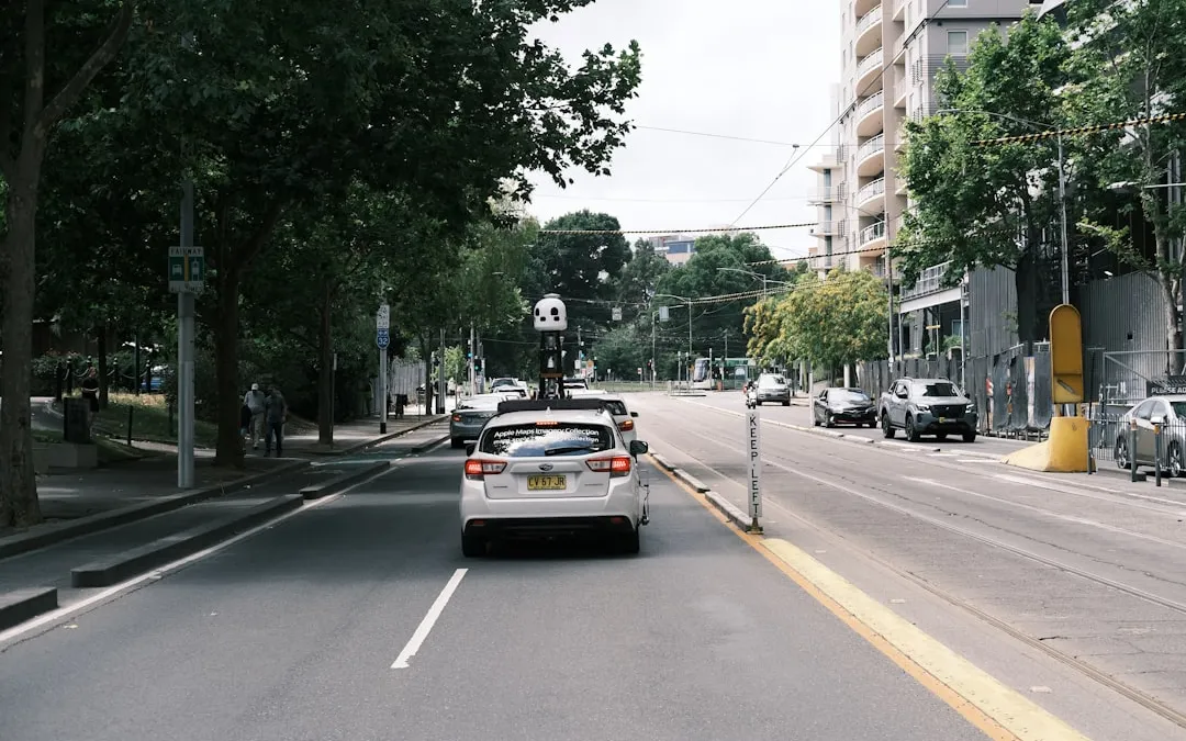Śmierć na Maple Avenue: robotaxi Waymo i seria wypadków, która pojawiła się na drodze